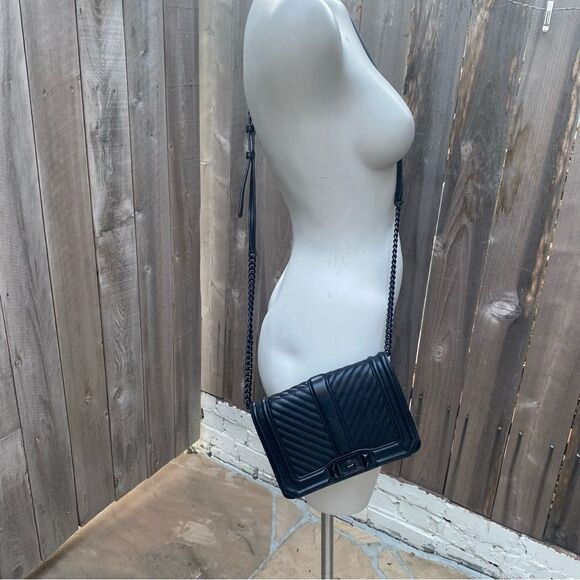 Rebecca Minkoff Love Chevron-Quilted Crossbody Bag in black - Picture 2 of 10